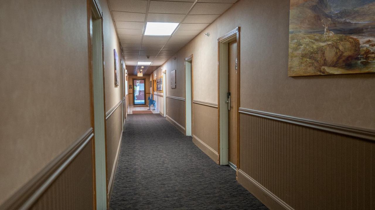 Miles City Hotel Екстер'єр фото